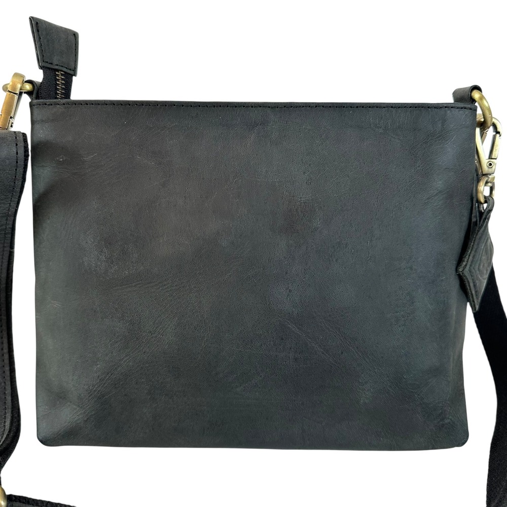 Berliner Bags Unisex Grain Leather Crossbody Bag Minimalist Adjustable Shoulder - Picture 5 of 12